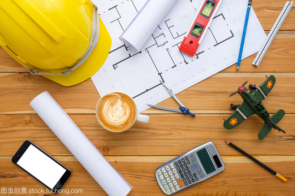 建筑施工現場的建筑師案頭工程 從藍圖到落地的設計與協調